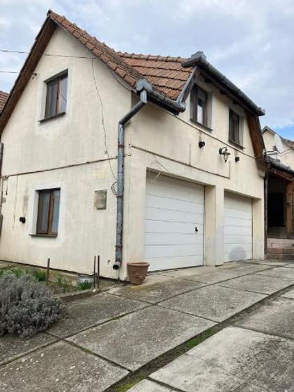 Casa de vanzare - Cornatel la 20 de minute de Sibiu - 1