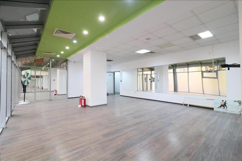 De Inchiriat Spatiu Comercial Nicolina 330 mp - 1