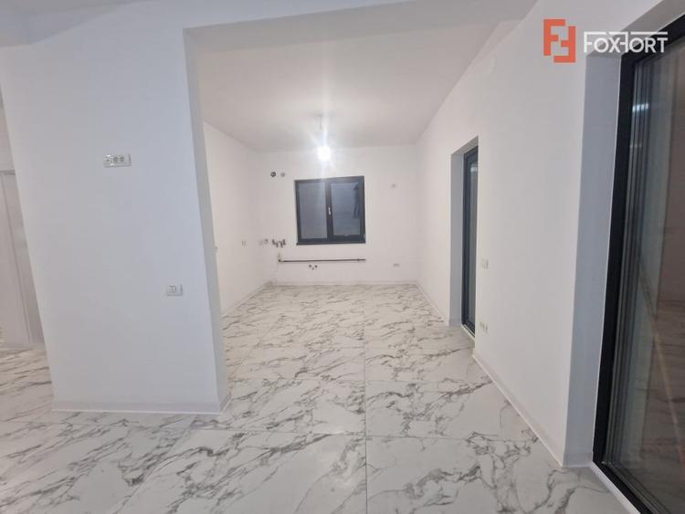 Duplex de vanzare cu 3 camere si teren de 309 mp - Recas - 1