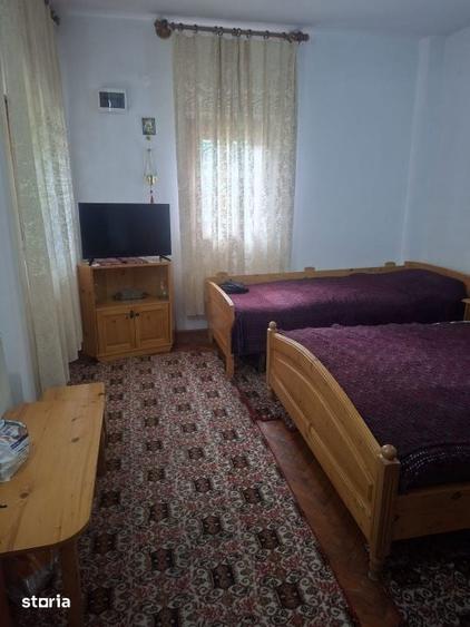 CASA/CABANA DE VANZARE IN ZONA LINISTITA DE MUNTE - 7