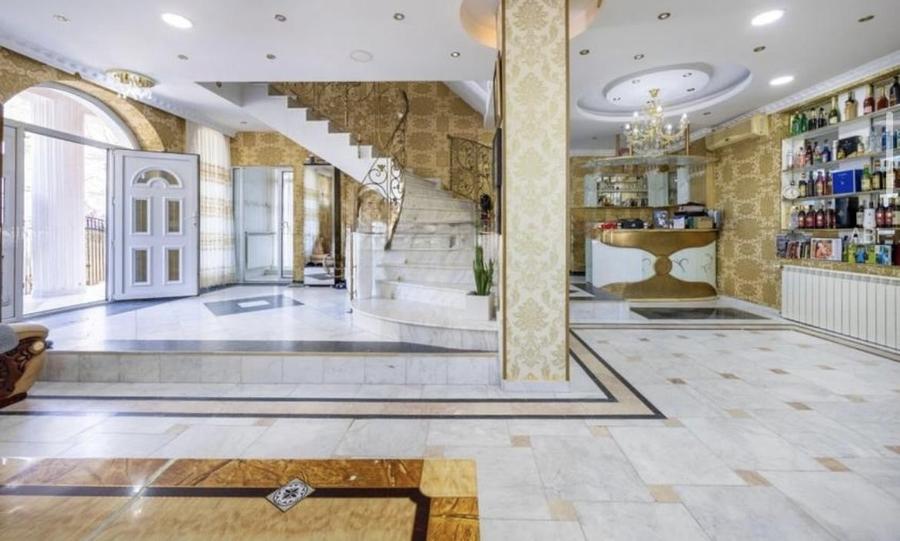 Casa individuala / Spatiu comercial / Clinica | 335 mp, curte proprie | Baicului - 4