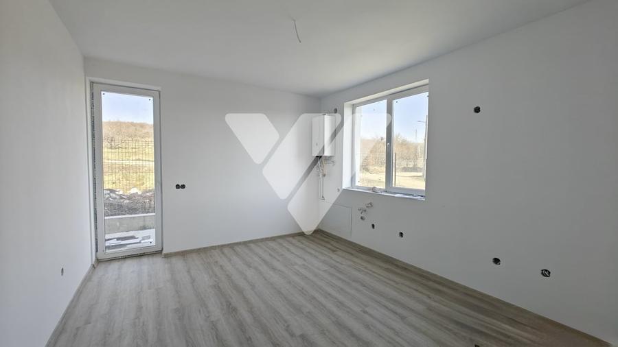 Casa tip duplex 5 camere si teren 250 mp de vanzare in Cisnadie Sibiu - 1