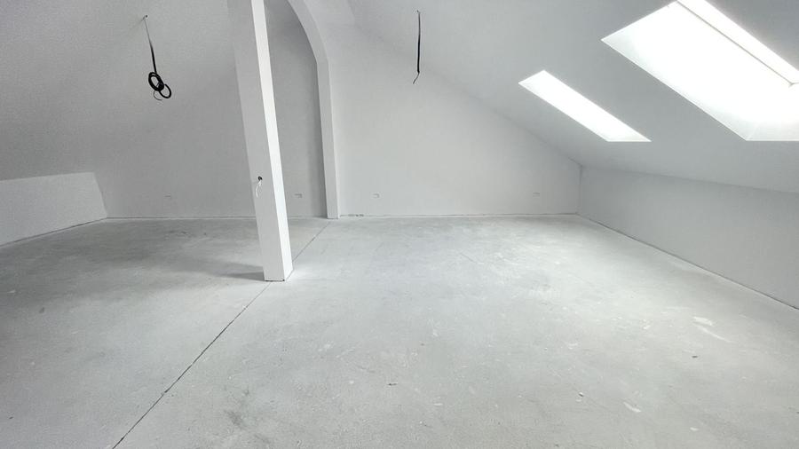 Comision 0% -Triplex  P+1E+M-Sacalaz -finisaje la alegere - 51