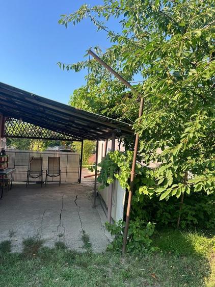 Casă cu 4 camere în Lungulețu