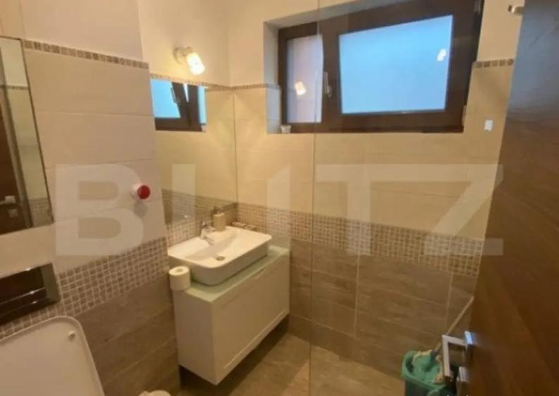 Apartament de lux, 3 camere, 94 mp, parcare subterana, zona - 12