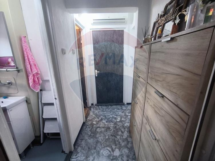 Vanzare ap 3 camere 2 bai etaj 1 complet decomandat  zona Miorita - 17