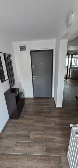 Apartament cu 2 camere semidecomandat în Manolache
