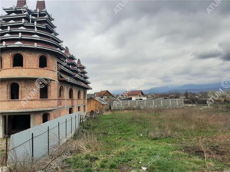 Teren intravilan 1300 mp de vanzare pe Valea Avrigului, drum asfaltat - 2