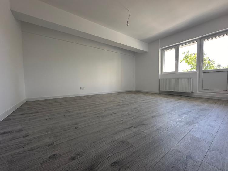 Pret Promotional/ Apartamente Decomandate / Sector 6 - 1