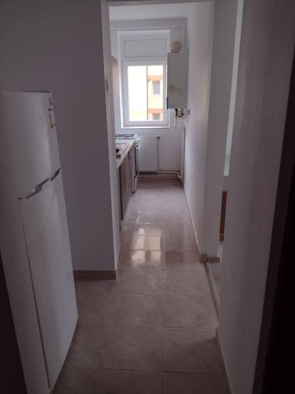 Proprietar inchiriez garsoniera confort 1, cu balcon, in Maratei la D uri., parter inalt - 5