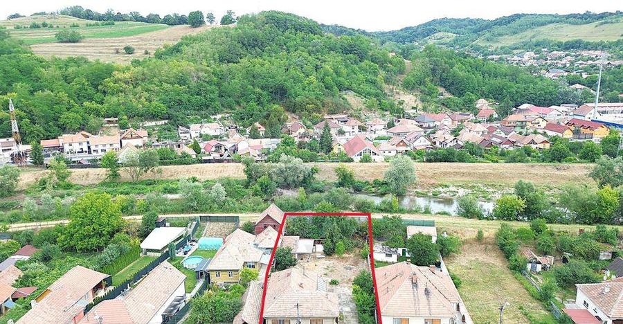 Casa pe un nivel in Medias, teren 533 mp, curte dreapta - 2