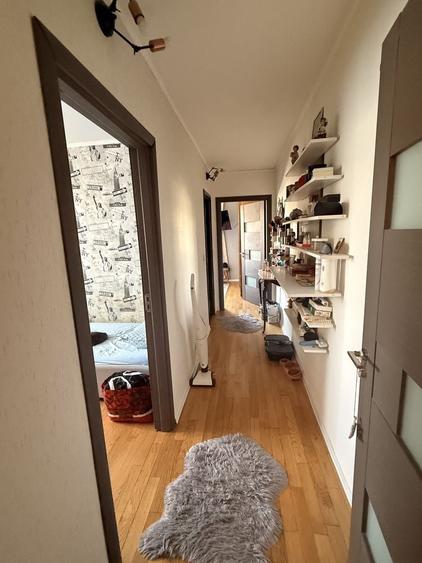 Vand apartament cu 3 camere - 1