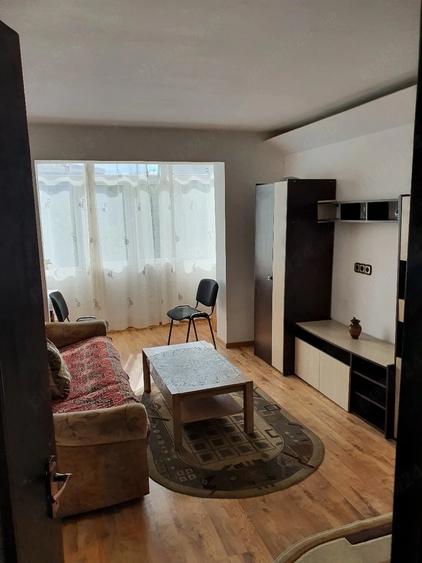 Apartament cu 2 camere semidecomandat în Alecu Russo
