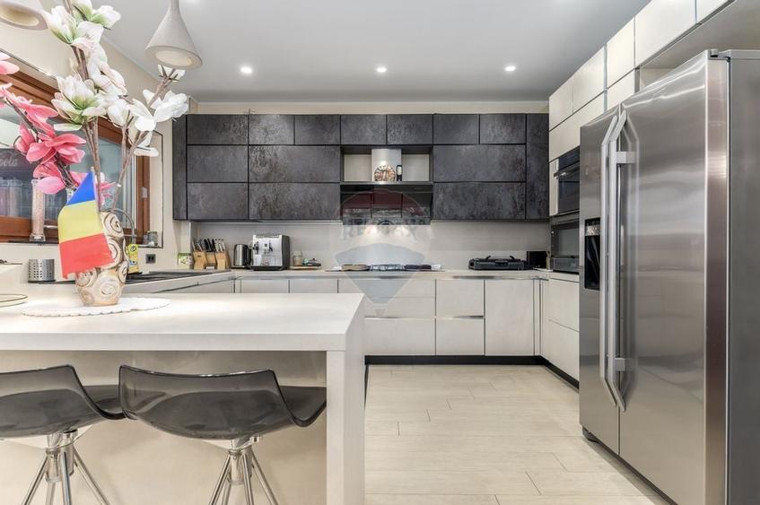 Vila eleganta, spatii generoase, finisaje premium, piscina, 3000mp - 12