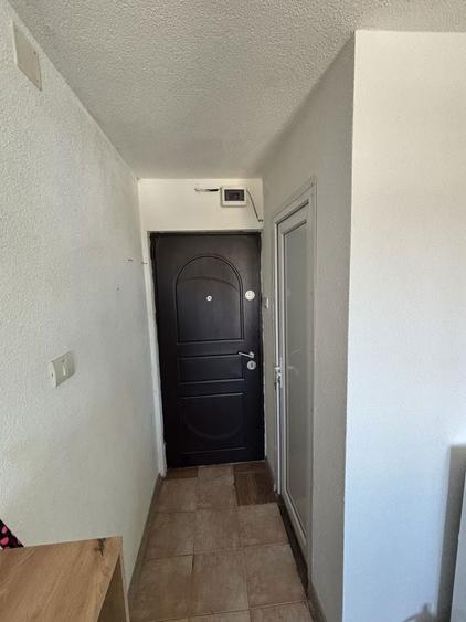 Inchiriez garsoniera - 2