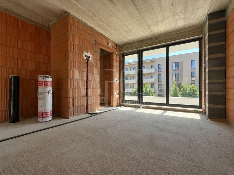 Duplex cu 5 camere cu Canalizare în Iris