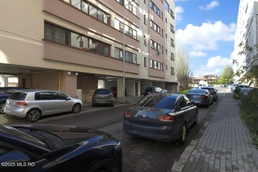 	Km 4-5 - Lidl, Garsoniera decomandata, 40 mp, incadrata, etajul 1! - 3