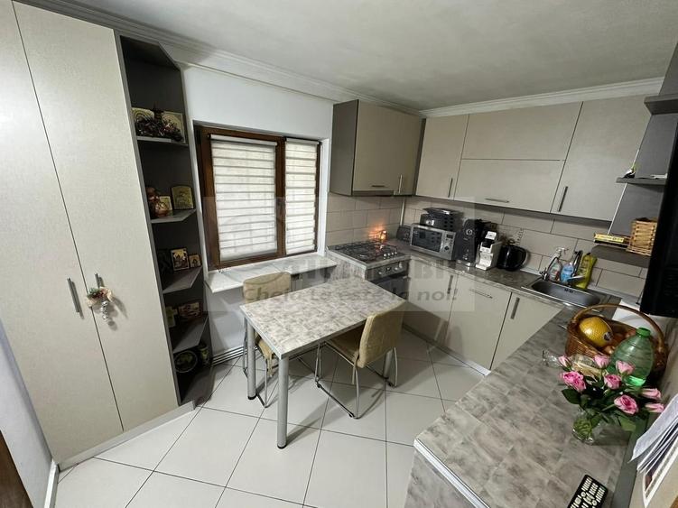 Apartament cu 4 camere/Spatiu birouri/ Cabinet - Nicolina-Str.Pompieri - 1