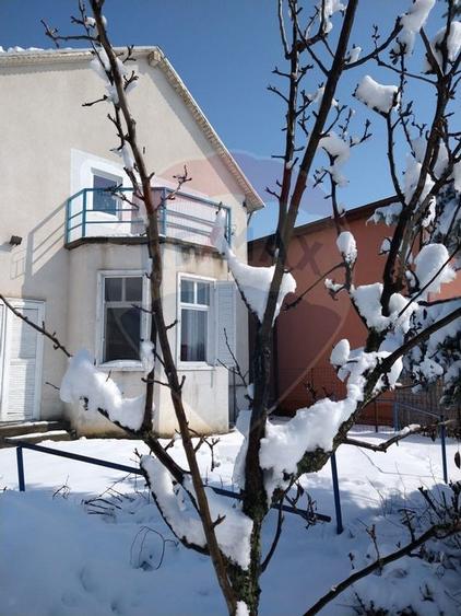 DE VANZARE Casă / Vilă cu 6 camere în Popesti-Leordeni - 2