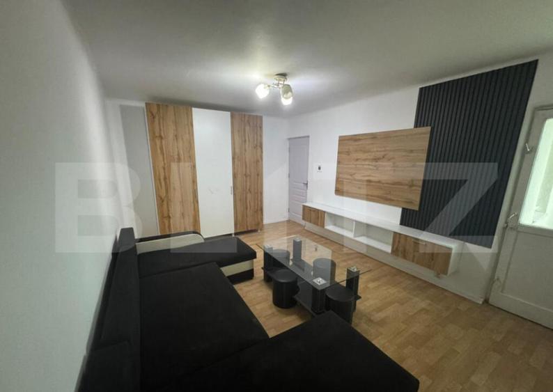 Apartament decomandat etajul 1, 52 mp, Rovine ,zona Parculet - 2