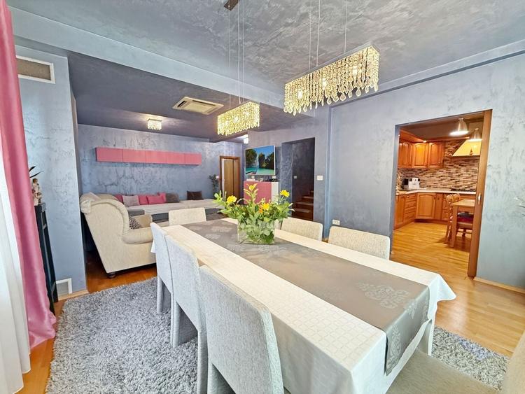 Două case separate , utilizare mixtă– rezidențial & comercial. - 4