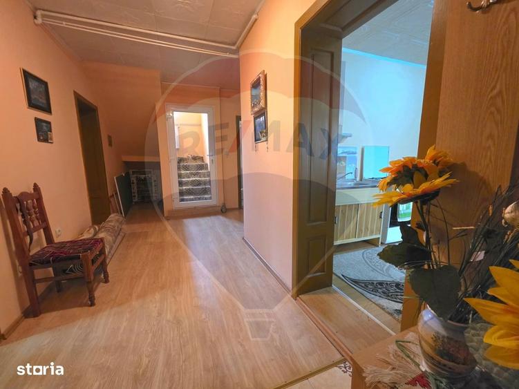 Casa pe strada Prefect Vasile Molovan- Tarnaveni - 12