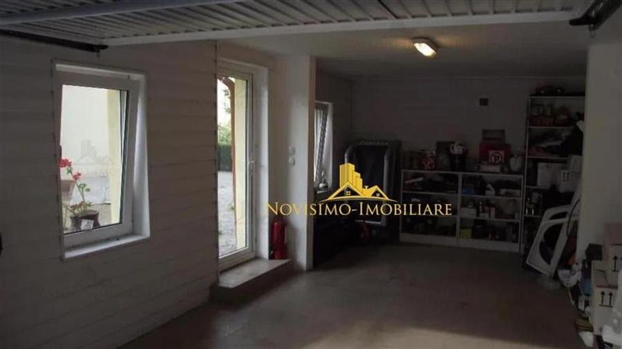 VILA  IN ZONA CENTRALA , MOBILATA UTILATA - 4