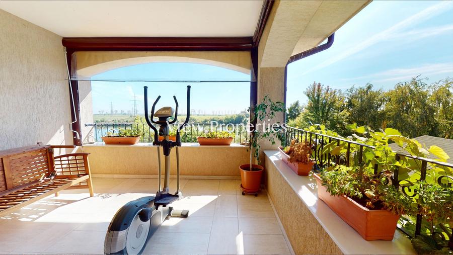 Proprietate de Excepție: Vilă Individuală cu Deschidere la Lac - 2