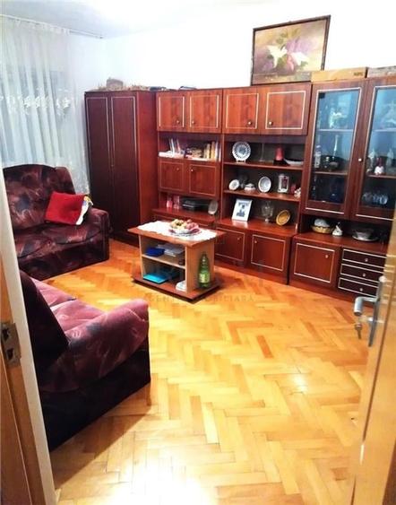 LIPOVEI - PARTER INALT - 3 cam - 2 bai - centrala proprie - BOXA - 7