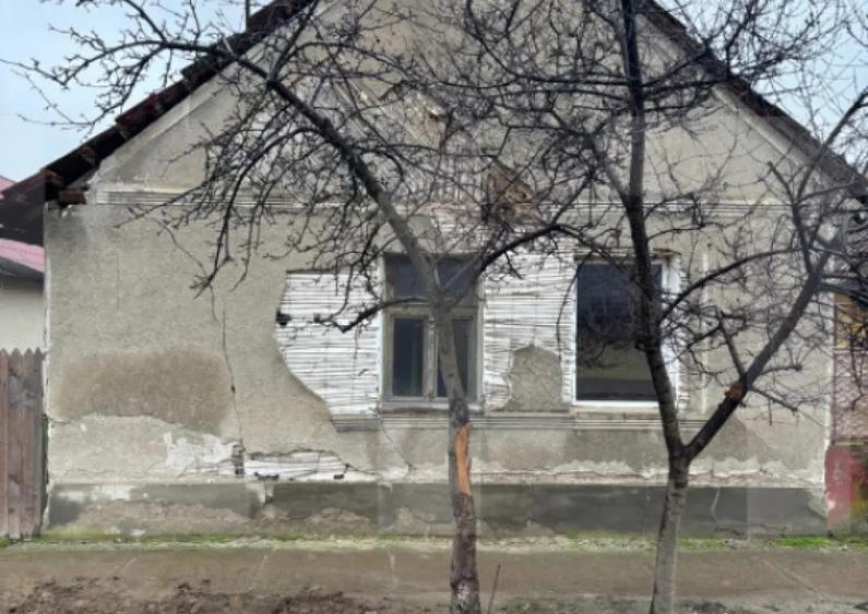 Proprietate de vanzare in Sanpaul casa + teren mare - 1