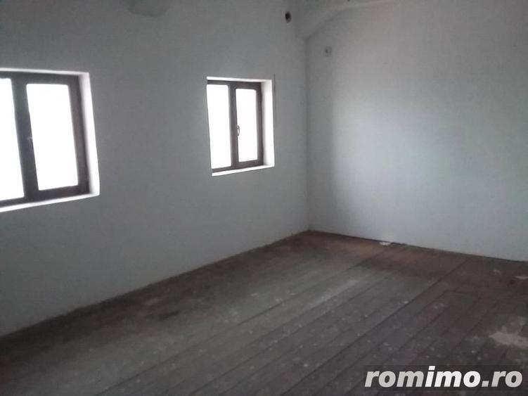 Imobil comercial cu trafic 1600 mp - 1