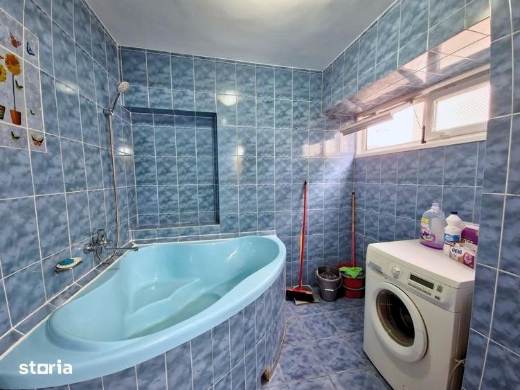 DE INCHIRIAT - 3 CAMERE, CENTRAL, BLOC CU LIFT - 10