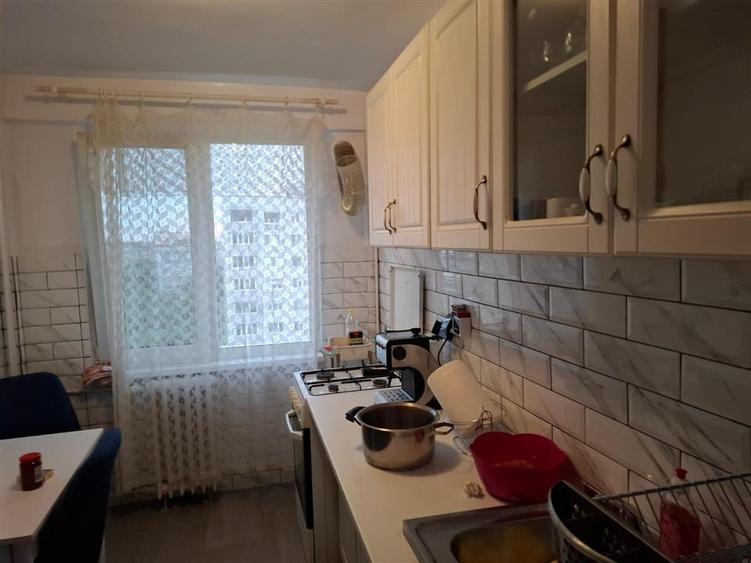 vanzare apartament 2 camere | langa metrou N Grigorescu | bloc 1978 | reabilitat - 2