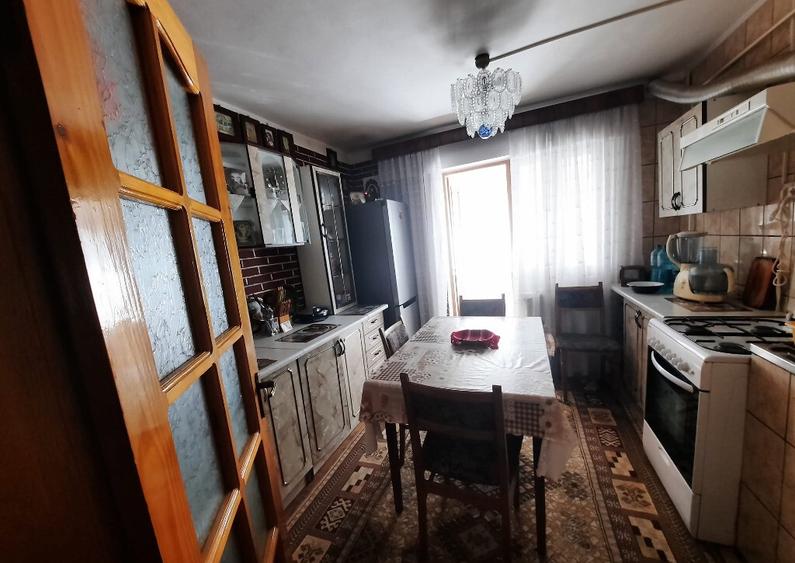 Apartament 4 camere,decomandat,mobilat si utilat,cartier George Enescu - 2