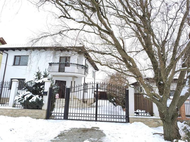 Casa cu 4 camere 2 bai curte spatioasa de inchiriat - 11