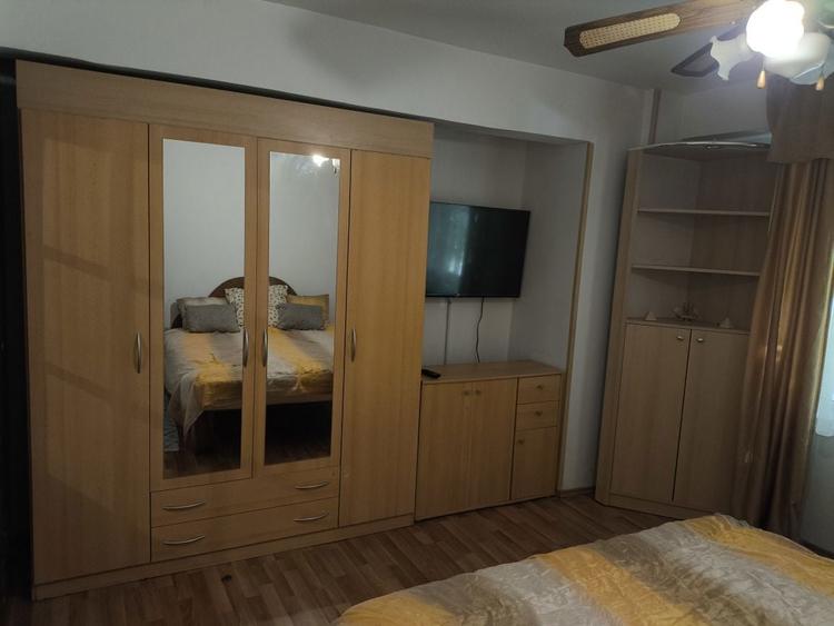 Inchiriez apartament 1 camera decomandat B-dul Dacia Oradea - 7