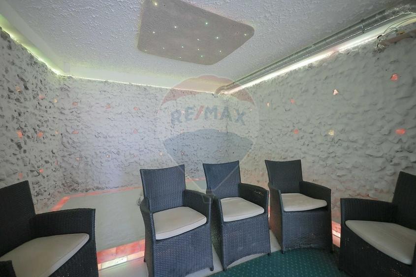 Hotel / Pensiune cu 24 camere de vânzare - Băile 1 Mai - 23