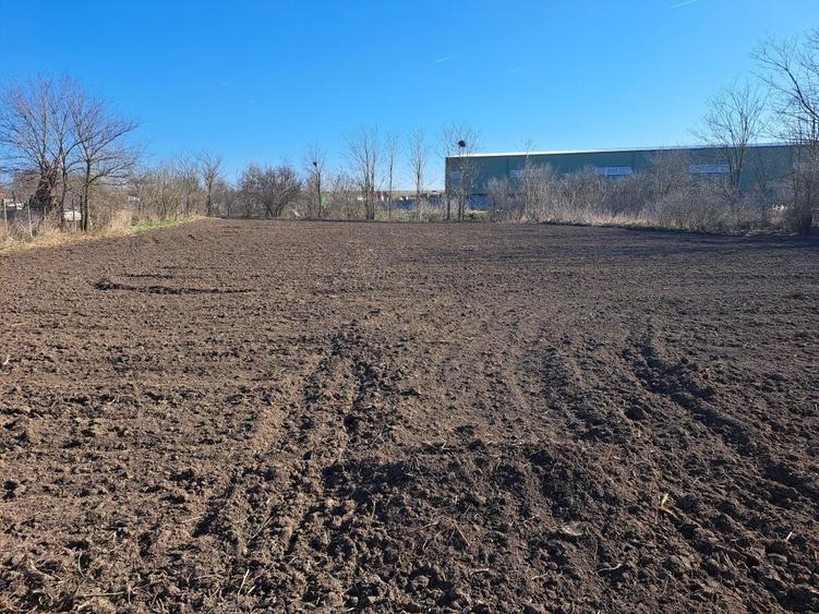 Teren intravilan - 4