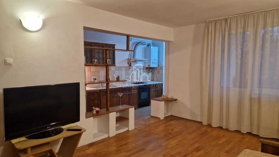 Apartament 3 Camere de Inchiriat, Str Nicolae Grigorescu, Zona Cornisa - 1