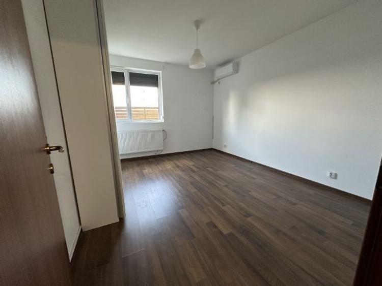 Apartament cu 3 camere semidecomandat în Prelungirea Ghencea - 4