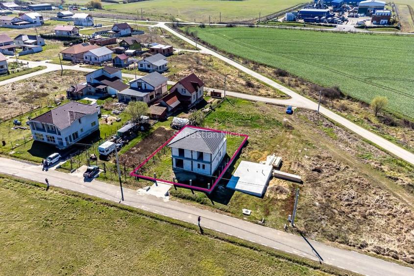 Casa Ta  - Într-un cartier nou, lângă natură în Frumușeni, Arad