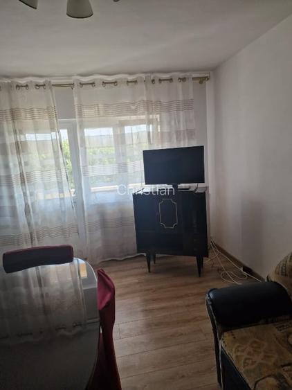 Proprietar, ofer spre închiriere apartament 3 camere