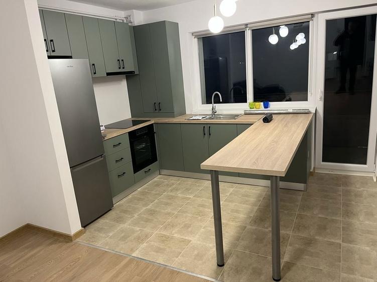 Inchiriez Studio Subcetate, bloc nou, prima inchiriere - 1