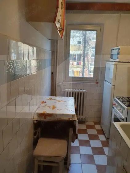 Apartament de vanzare, cu 2 camere, 40 mp, zona Blascovici - 7