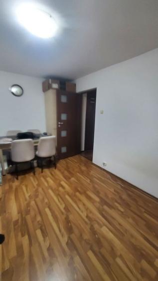 Vanzare apartament 2 camere Titan-Codrii Neamtului, pret negociabil - 2