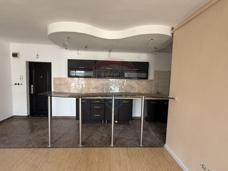Apartament cu 3 camere, 98 mp, 2 băi, parcare în curte, Florești - 2