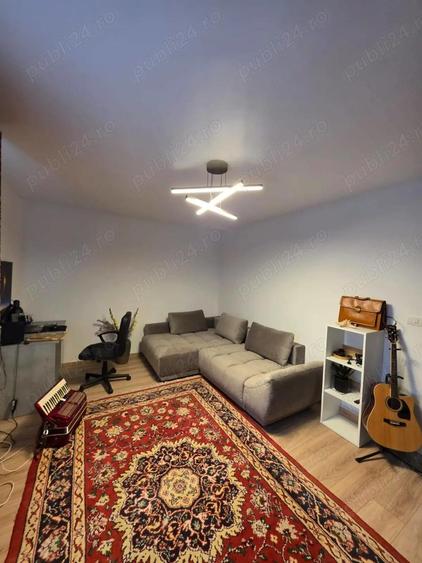 De vanzare apartament cu 2 camere ?i balcon mobilat ?i utilat, situat pe Bulevardul Roman Musat - 12