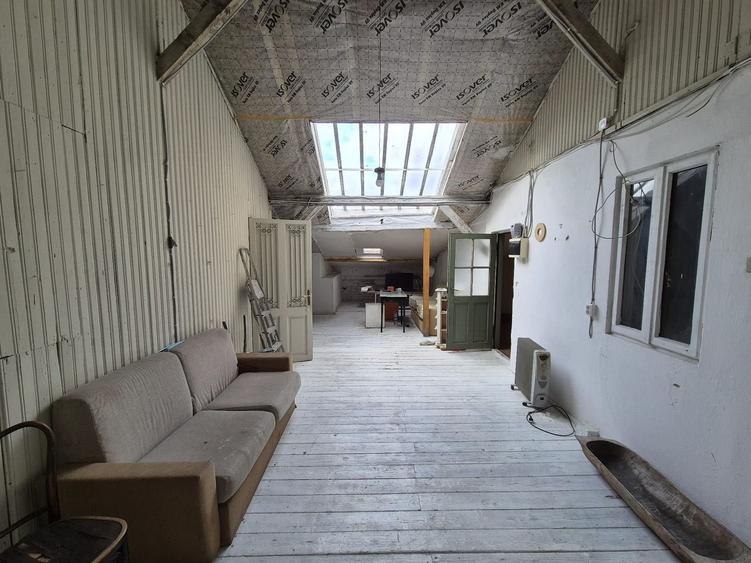 Mansarda 174,85 mp - Universitate - 1