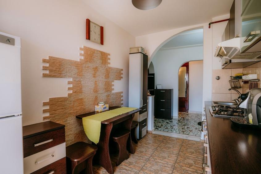 Constanta central 4 camere decomandate 2 bai 2 balcoane et 1 - 6