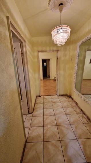 Apartament cu 2 camere semidecomandat, mobilat în Buzaului